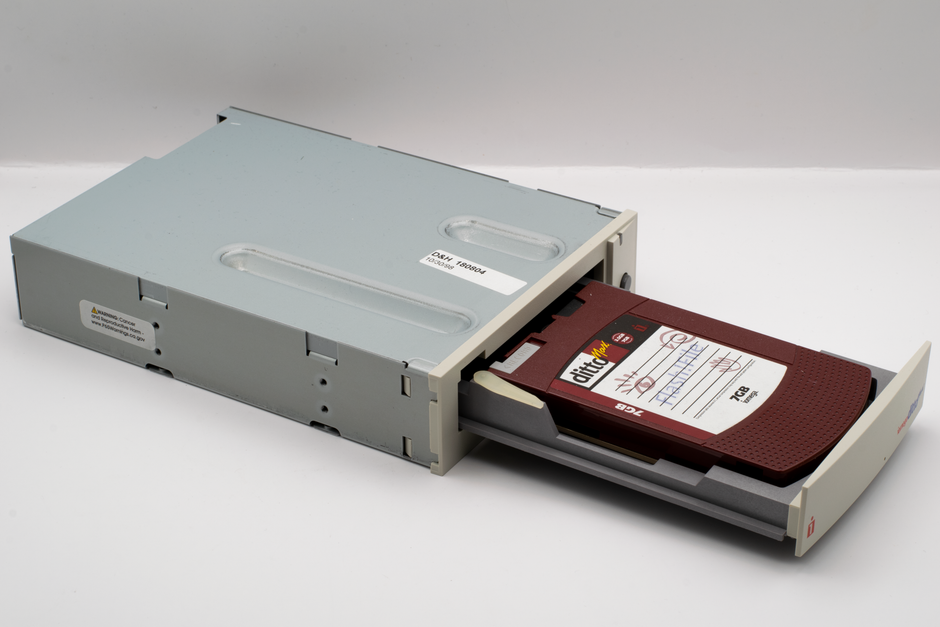 Portable SSD vs. Flash Drive: When the Pricier One Pays Off