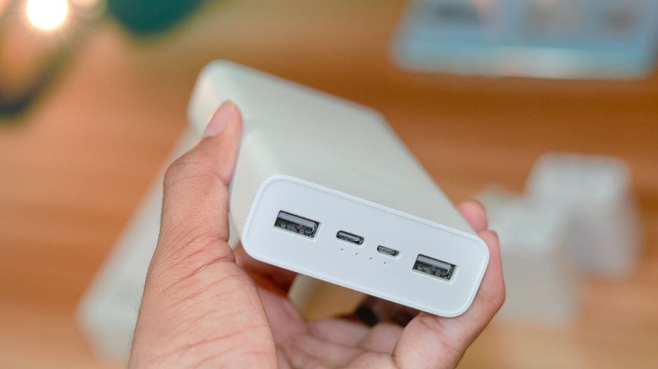 How to Pick a Power Bank That Won't Let You Down on a Trip
