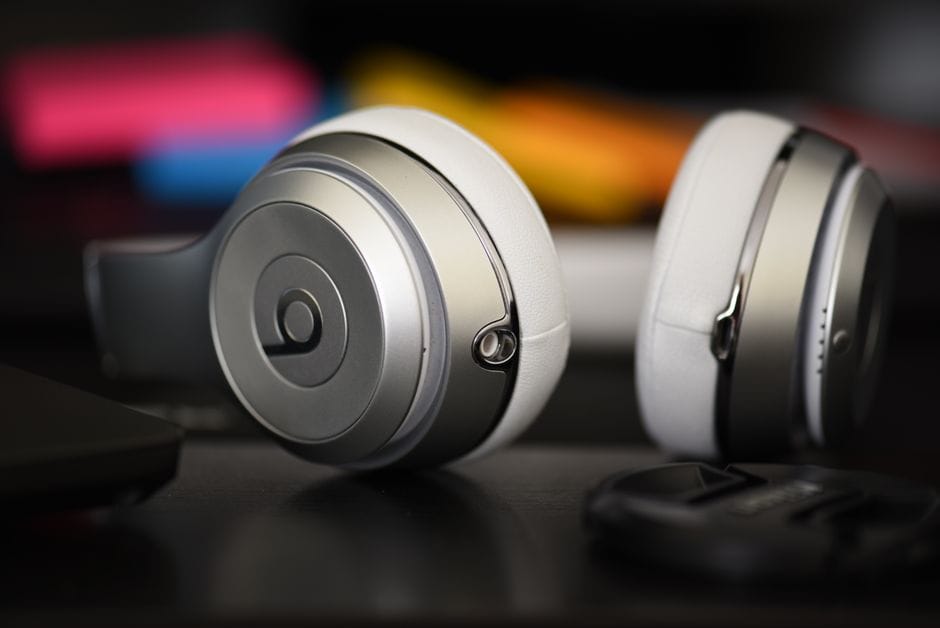 Wired Earbuds Are Quietly Making a Comeback. Here's Why