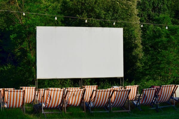 Portable Projectors for Backyard Movie Nights: What Actually Matters This Summer
