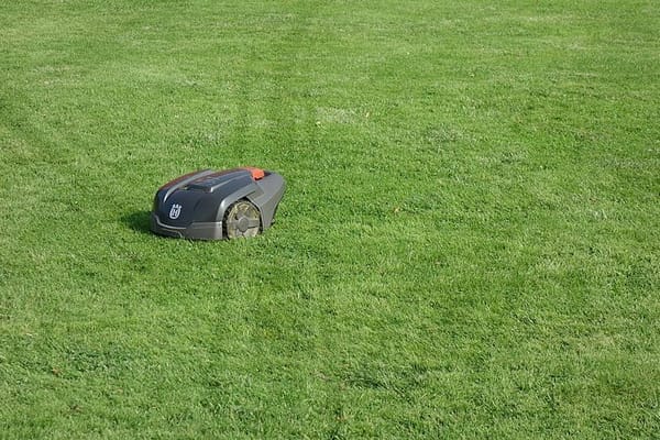 Robot Lawn Mowers in 2026: What's Actually Worth Buying for a US Yard